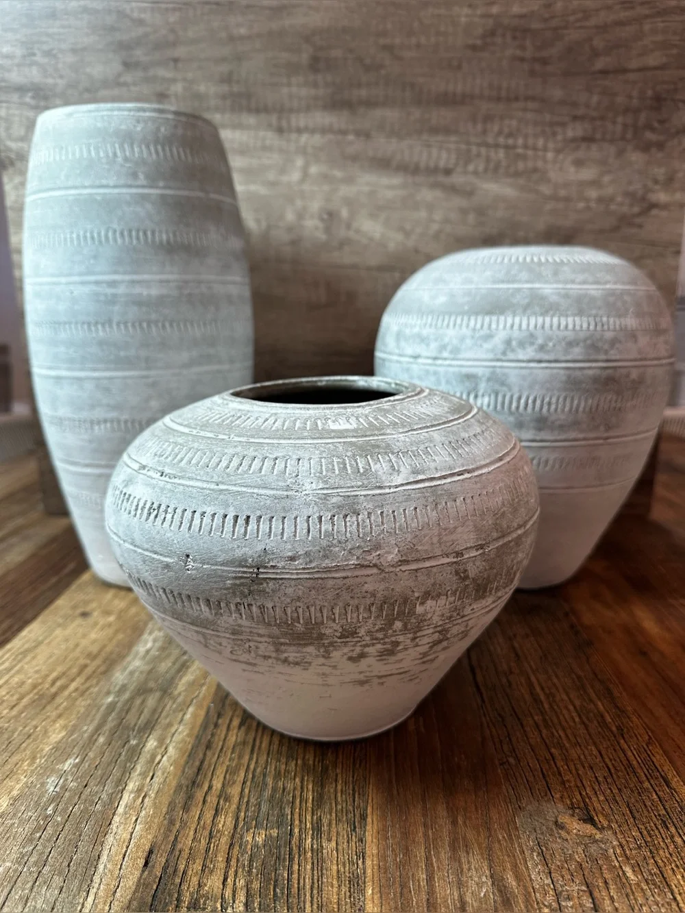 Neutral Textured Ceramic Vase - White